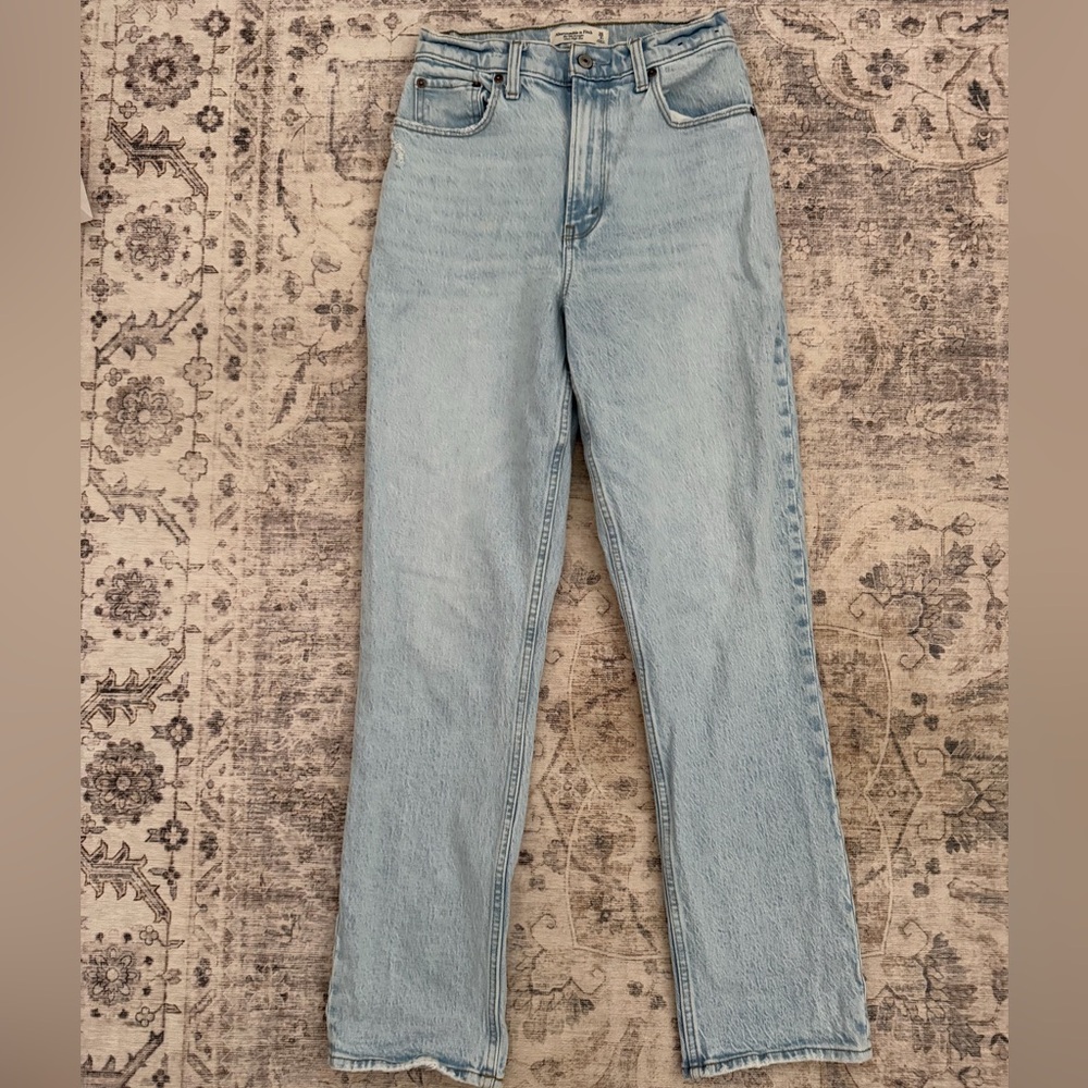 Abercrombie 90’s Straight Ultra High Rise Jeans - Curve Love